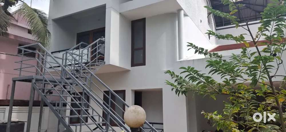 2 bhk first floor for rent