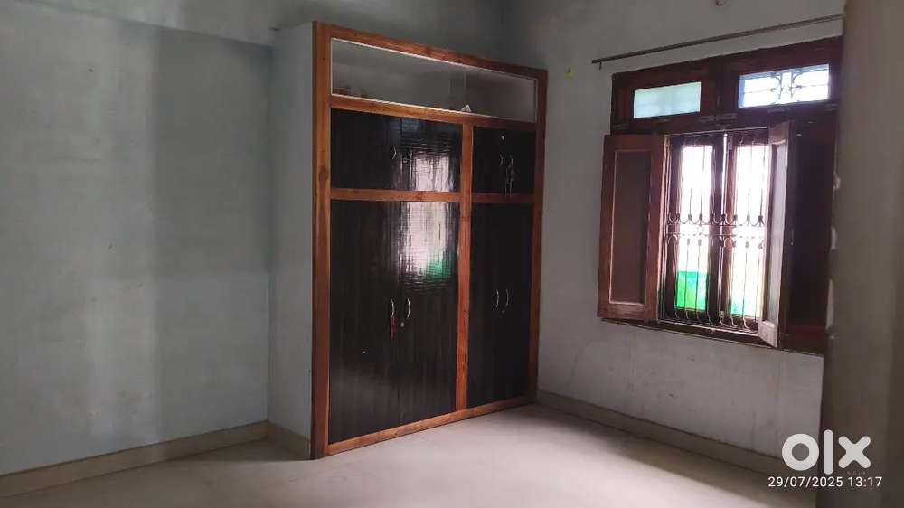 1BHK & 3BHK & separate rooms for Rent (10 Room set suitable for PG)