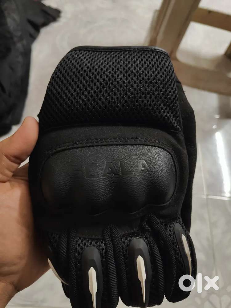 bike riding gloves
