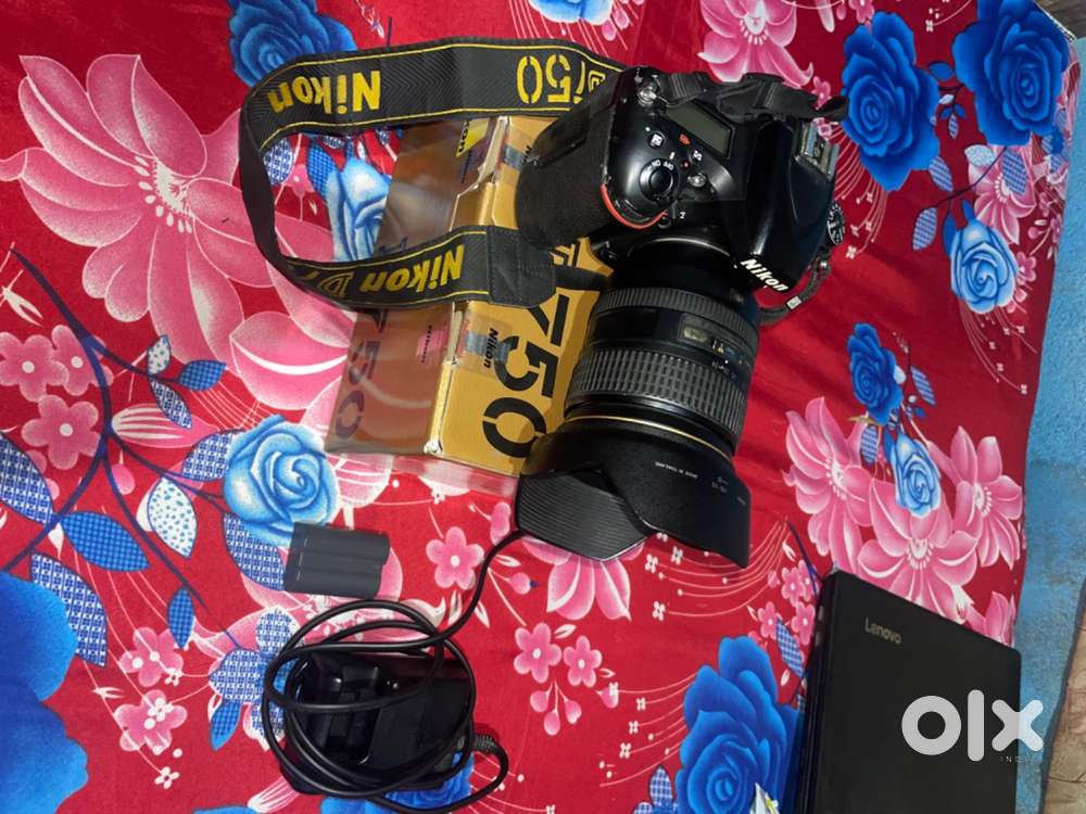 Nikon D750 Dslr with 24-120 wide lens
