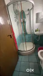 Glass Shower Cabin– Good Condition