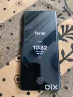 1 year aindhi phone koni