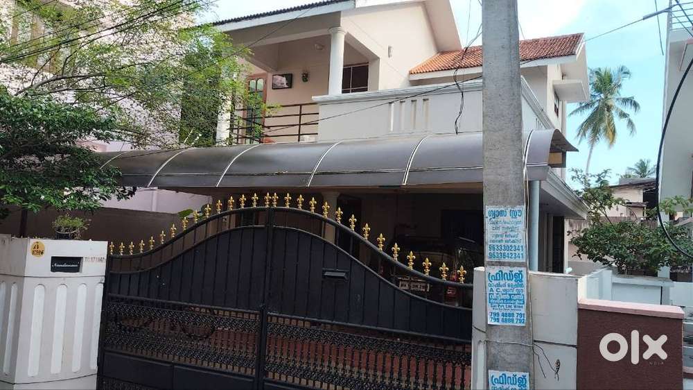 Independent two storied building