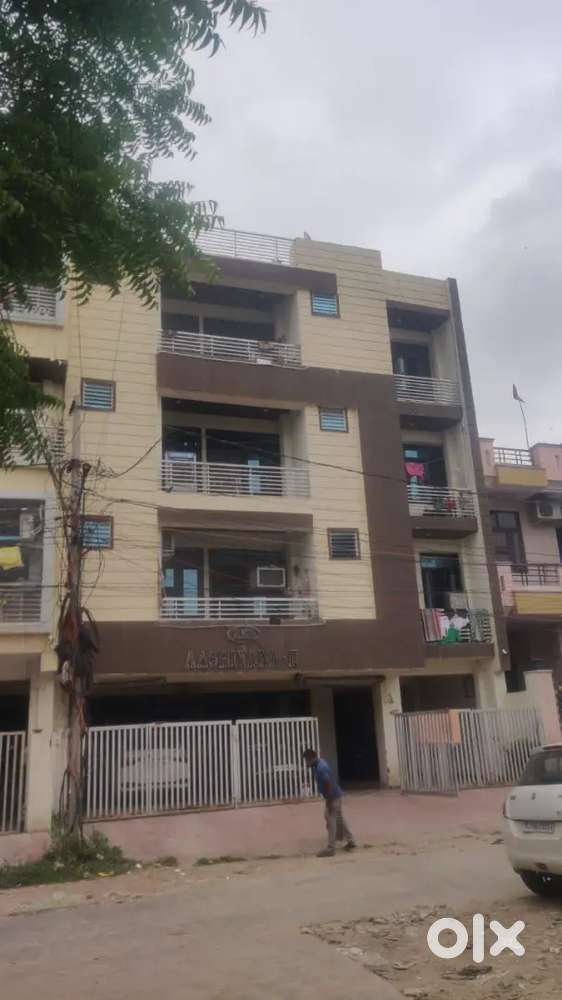 For sale 2 BHK Luxurious flat on Jagatpura flyover