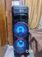 New LG xboom speaker 1000w Modal RNC9 wth Dolby sound & kayokai system