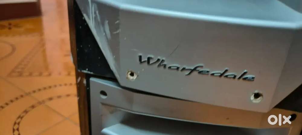 Wharfedale speakers 8.2