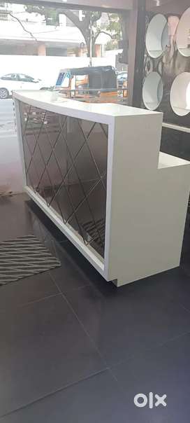 Cash Counter Reception Table