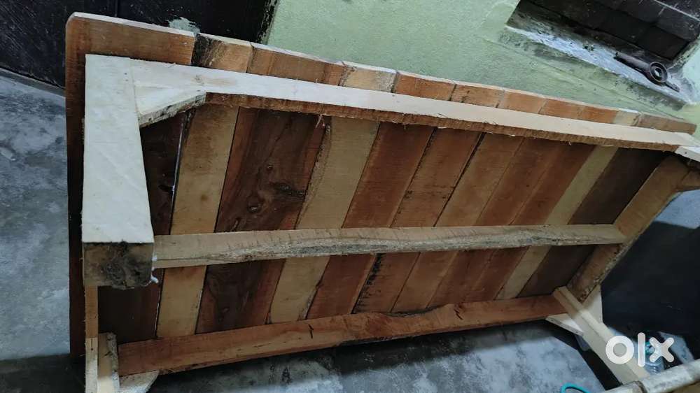 New condition single bed