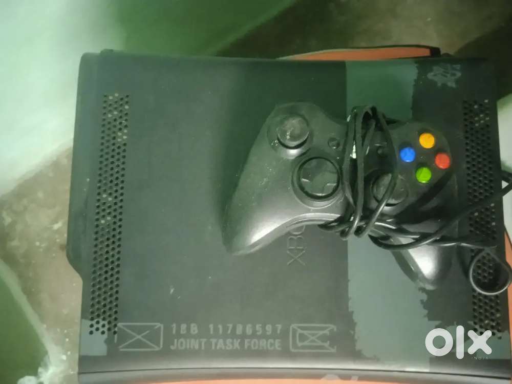 Xbox 360 with 12 more games perfect graphic