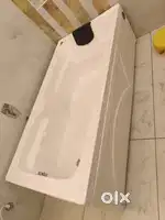 Acrylic  6x3 feet bathtub