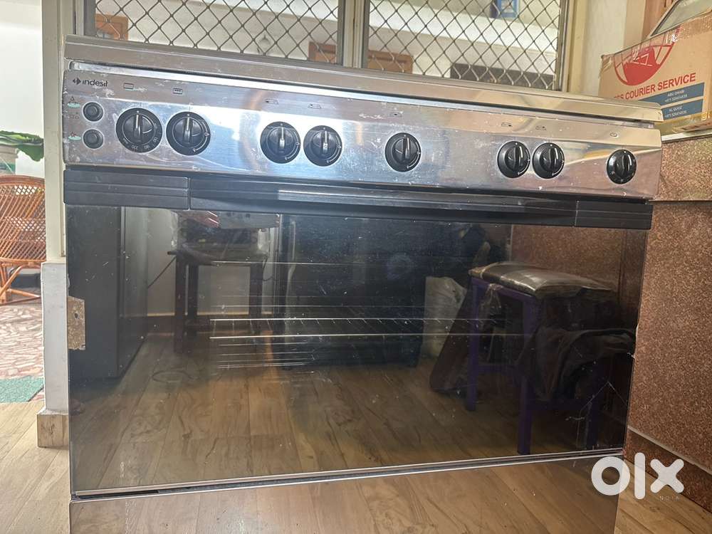 Indesit 5-Burner Gas Stove with Built-in Oven