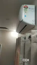 5 star BLUE STAR Split AC well maintained