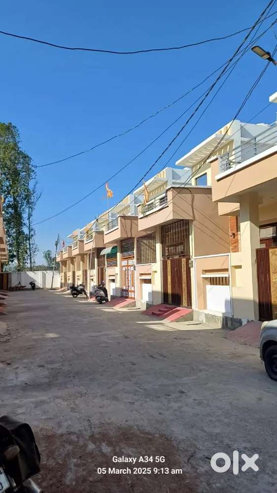 बहुत ही सुंदर टाउनशिप में बना बनाया घर फूल डेवलपमेंट के साथ सीतापुररोड