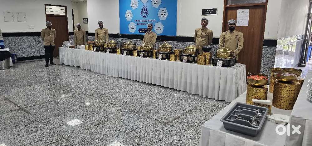 Helper for restaurant ( khana rehna milega )