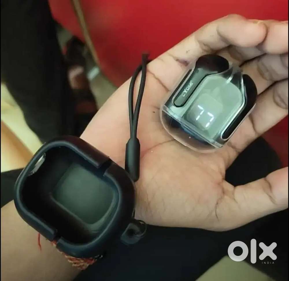 Wireless bluetooth earbuds