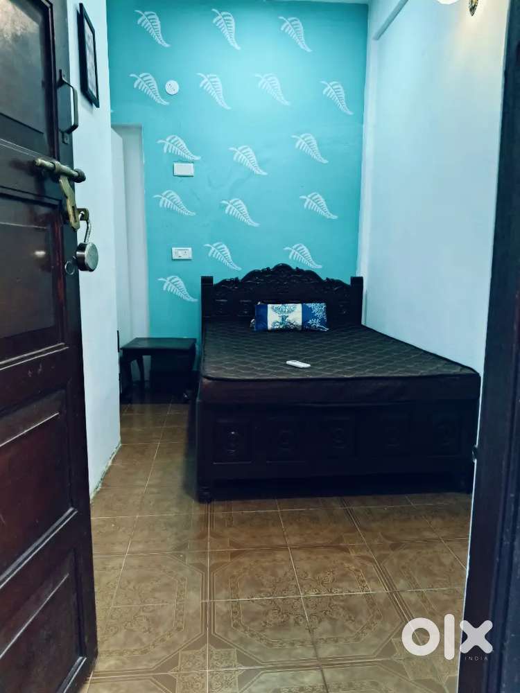 One Room for per day rent.