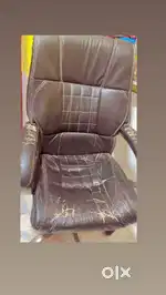 Revolving chair