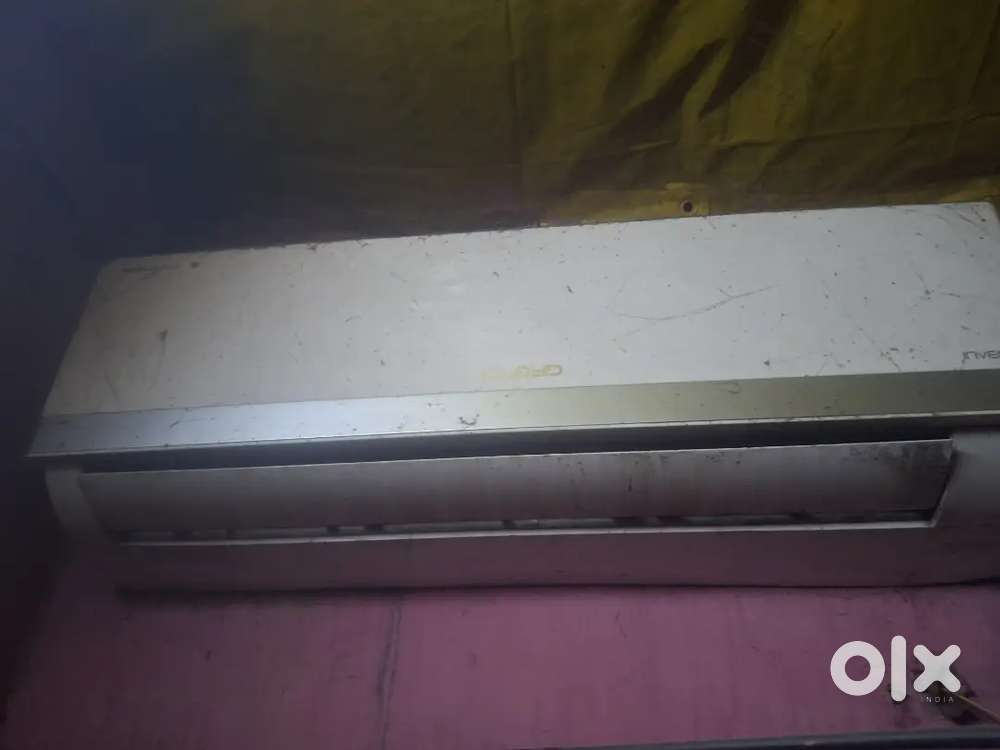 Lloyd ac 1.5 ton 3star