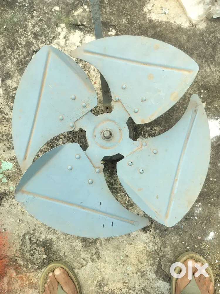 2 number of cooler fan in running condition.