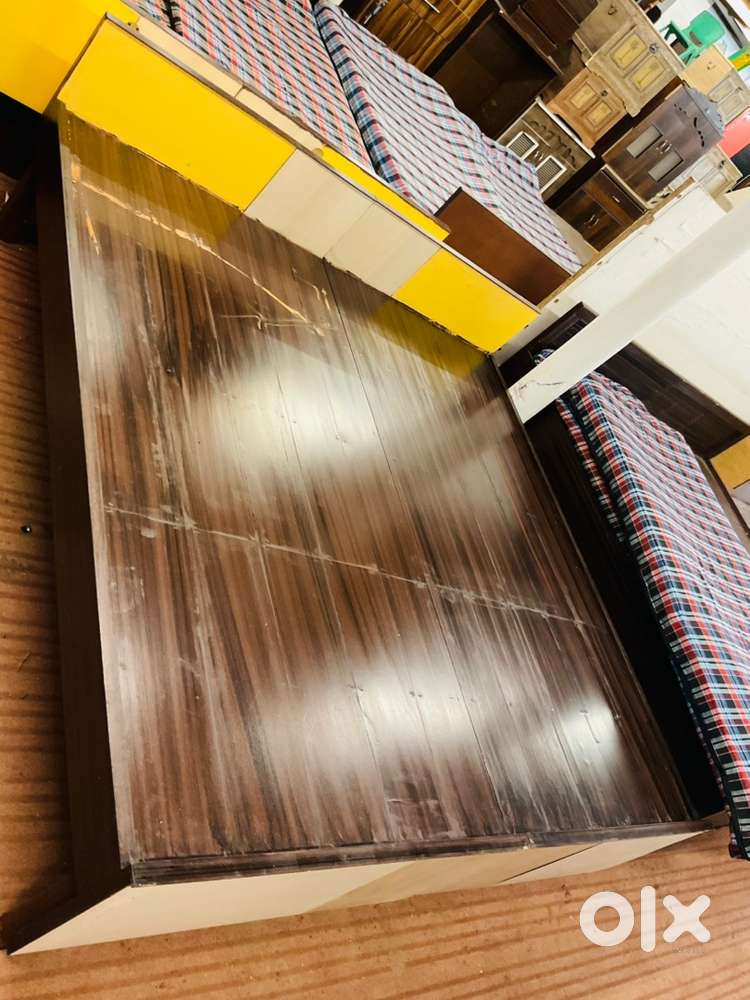 Double bed without box at minimum price