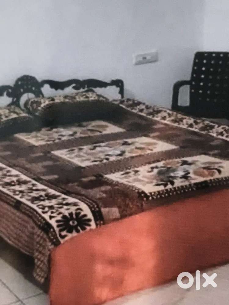 For Working Professional/Students  Rooms available