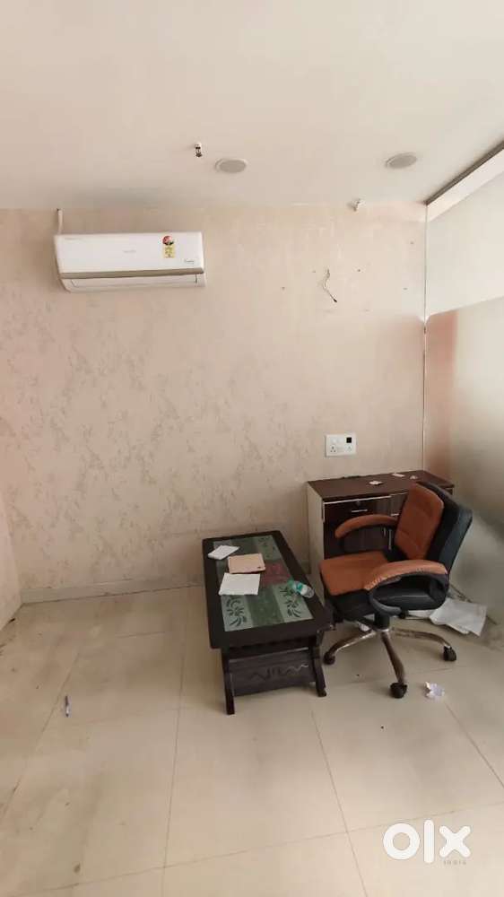 Fully Furnished Office 1 Boss Cabin 8 Workstation on Rent-40,000/-