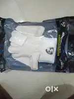 SG brand keeping gloves.