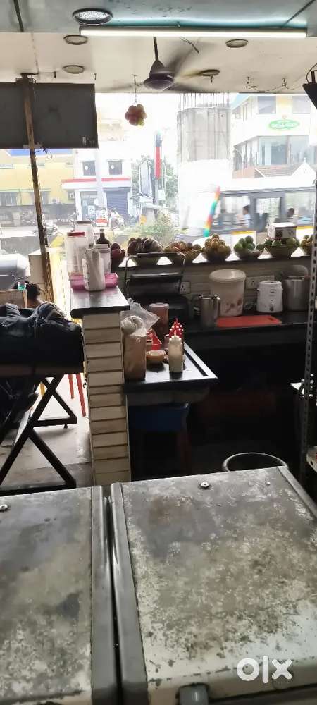 Cafe juice master helper need