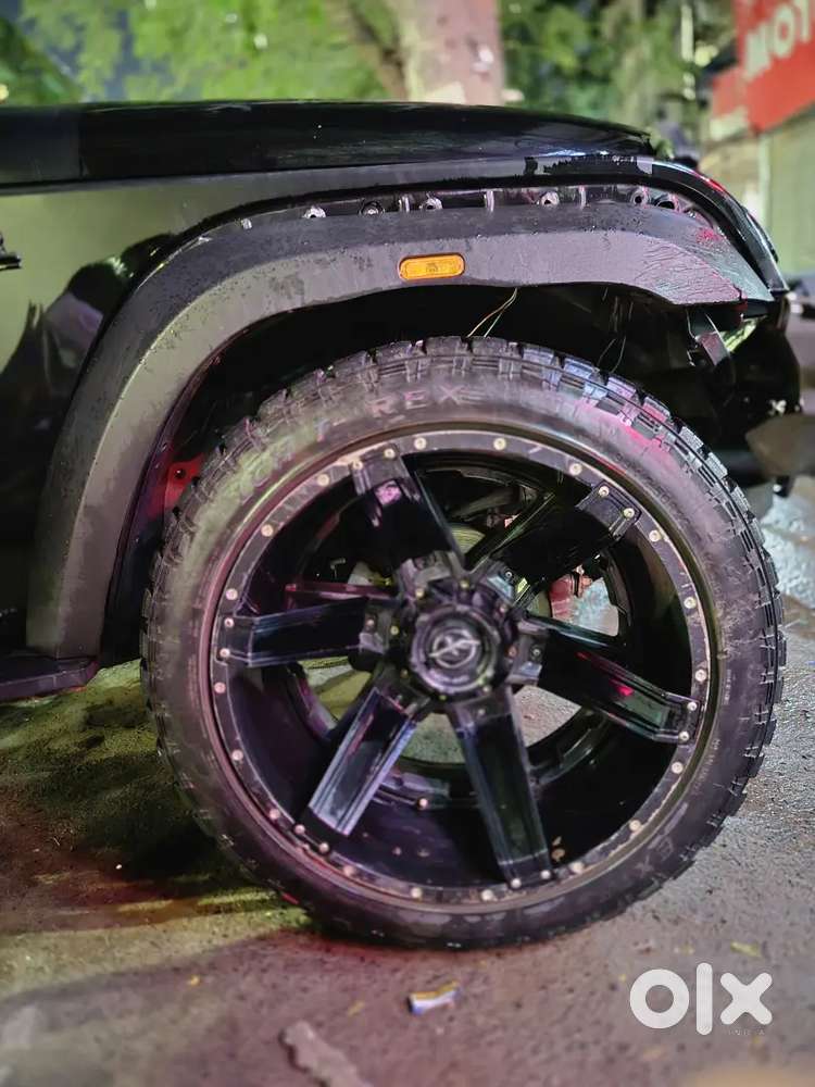 Heavy tyre for Thar car