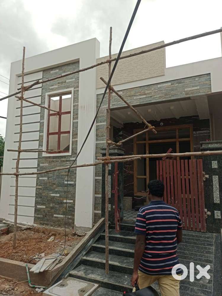 109 sq yards House Ready to move