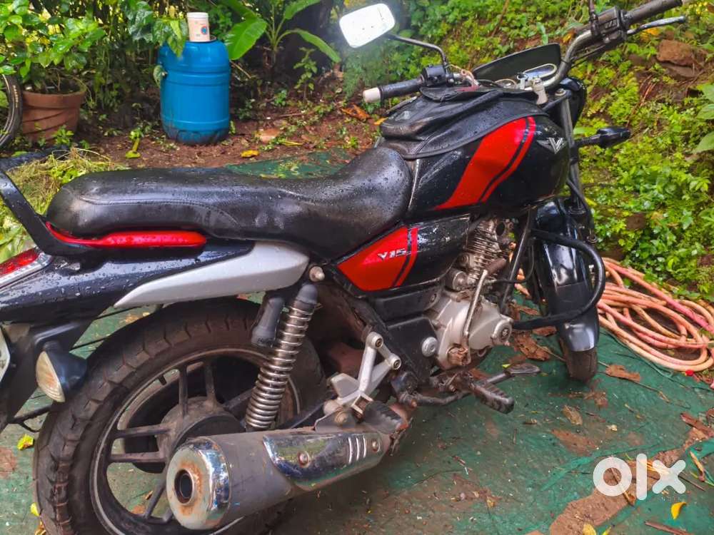 Bajaj v15 bike