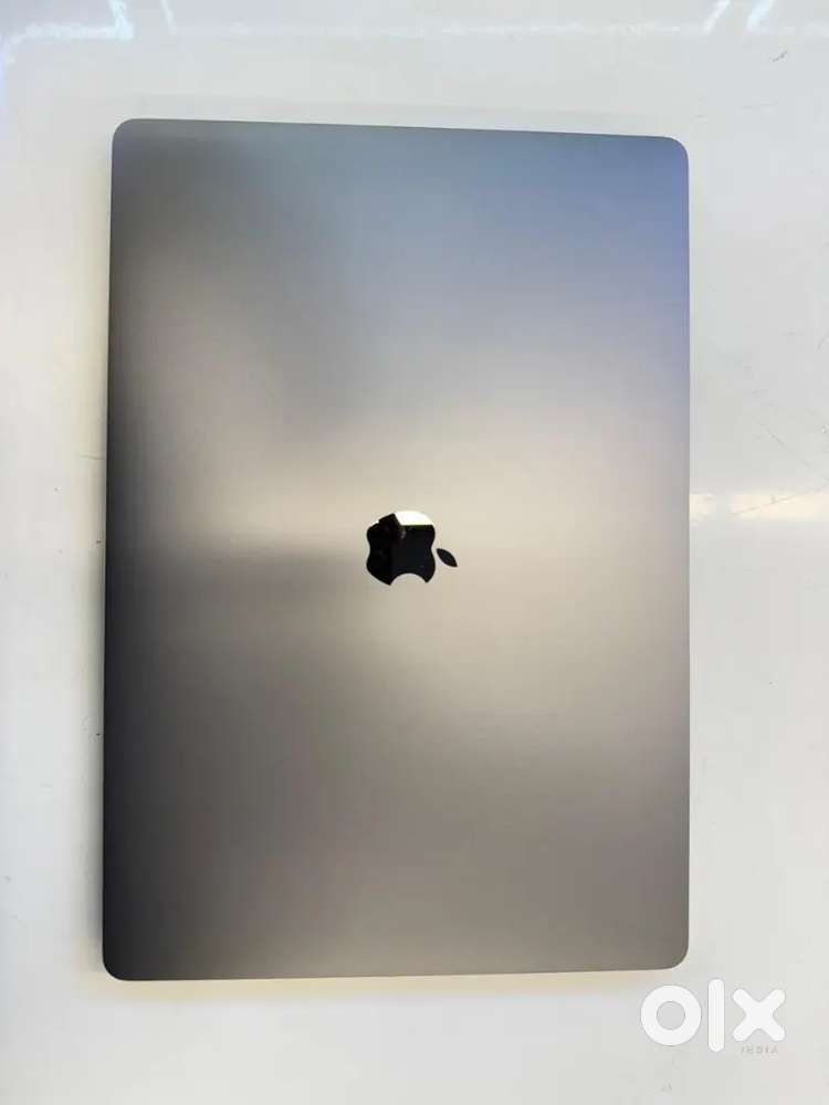 MacBook Pro i7  16GB RAM  500GB SSD  4GB Graphics  16 inch Display