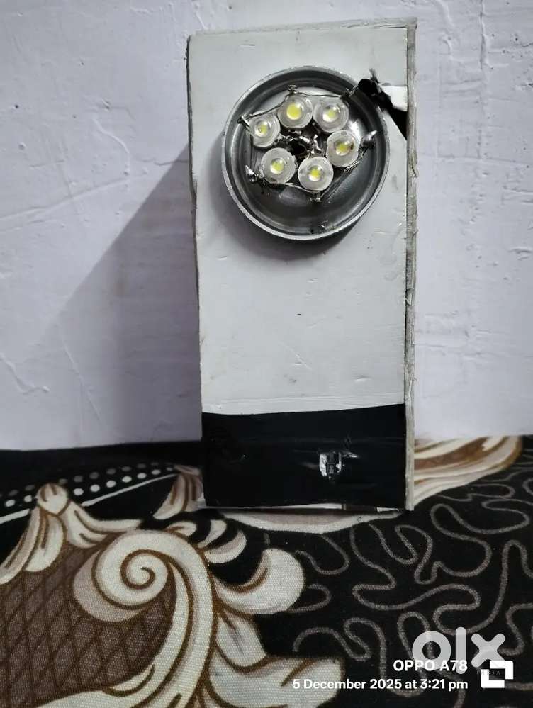 Rechargeable Emergency Light – Excellent Condition!