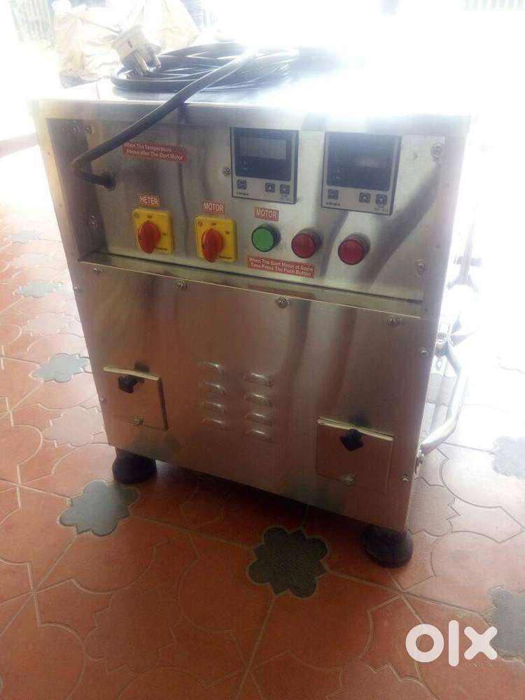 Roti maker or macking machine