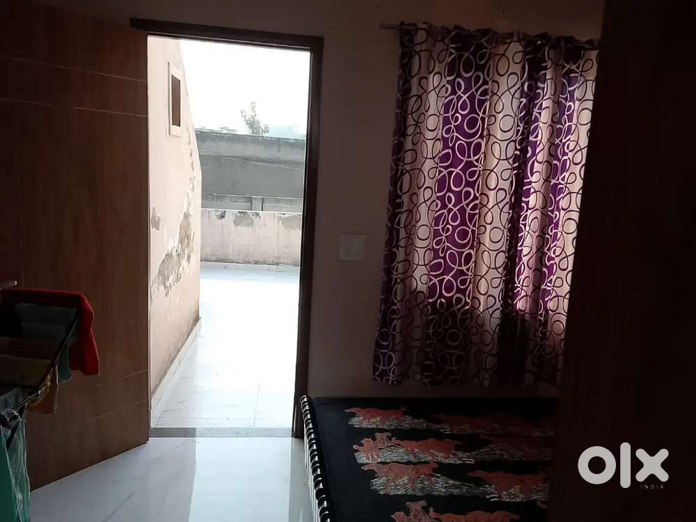1 bhk house looking family for rent