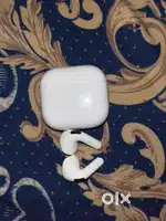 Apple AirPod 4 with ANC