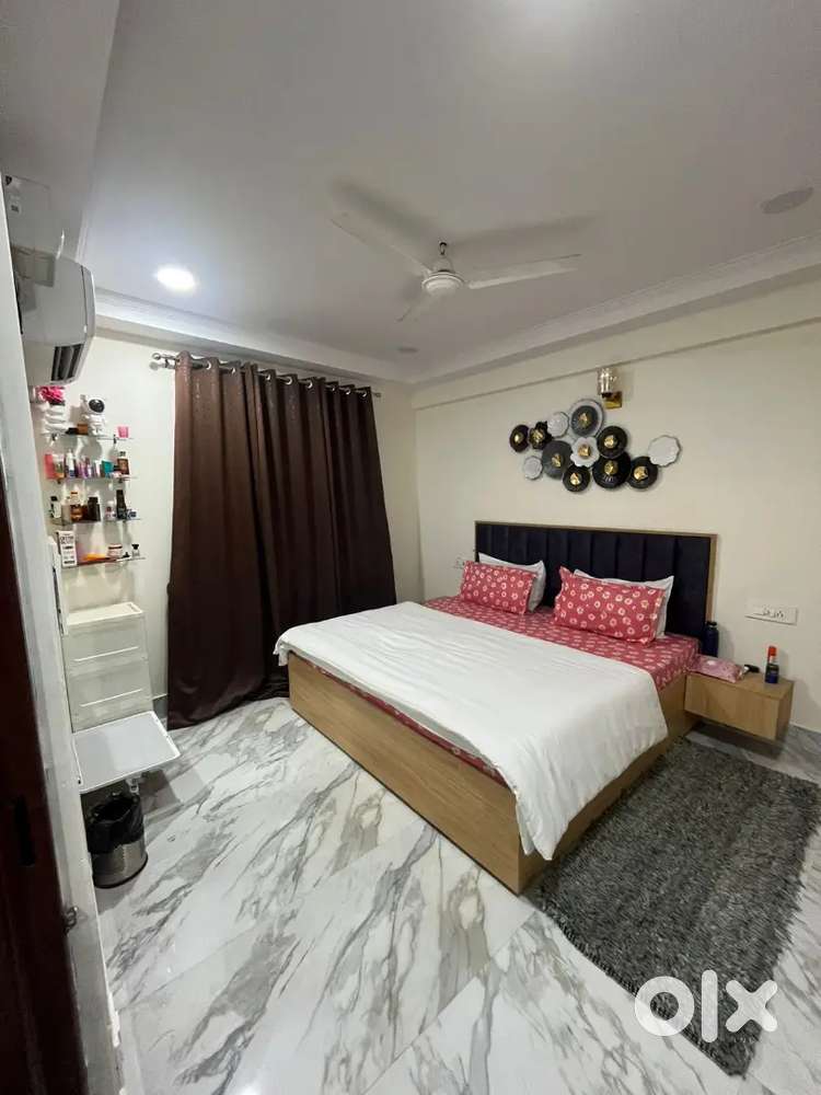 Flats available for rent basis