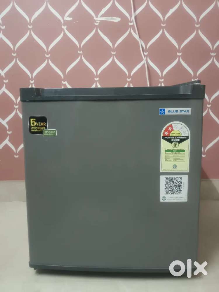 Blue star mini fridge  (4 months old )