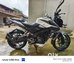 NS 200 ABS, White