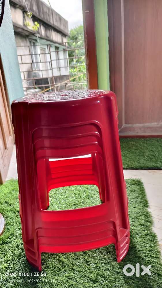 URGENT SELL Cello stool 250 per piece
