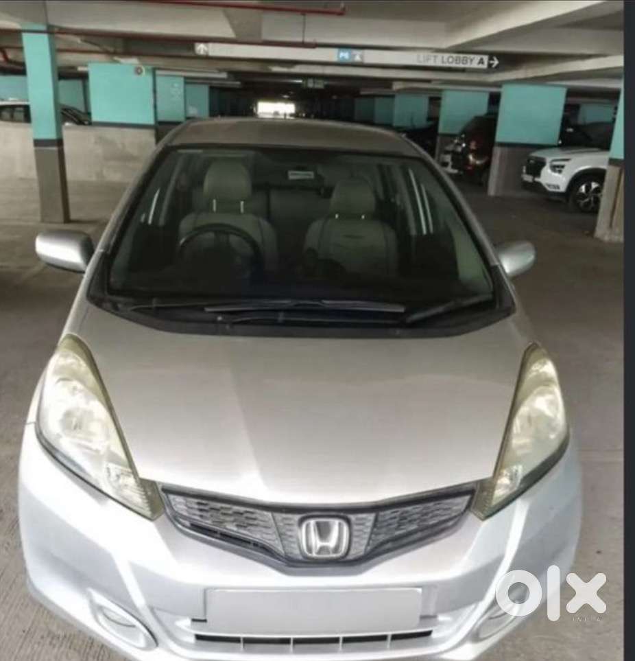 Honda Jazz 2013 CNG & Hybrids Well Maintained