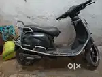ELECTRIC scooter for sale range (80km)