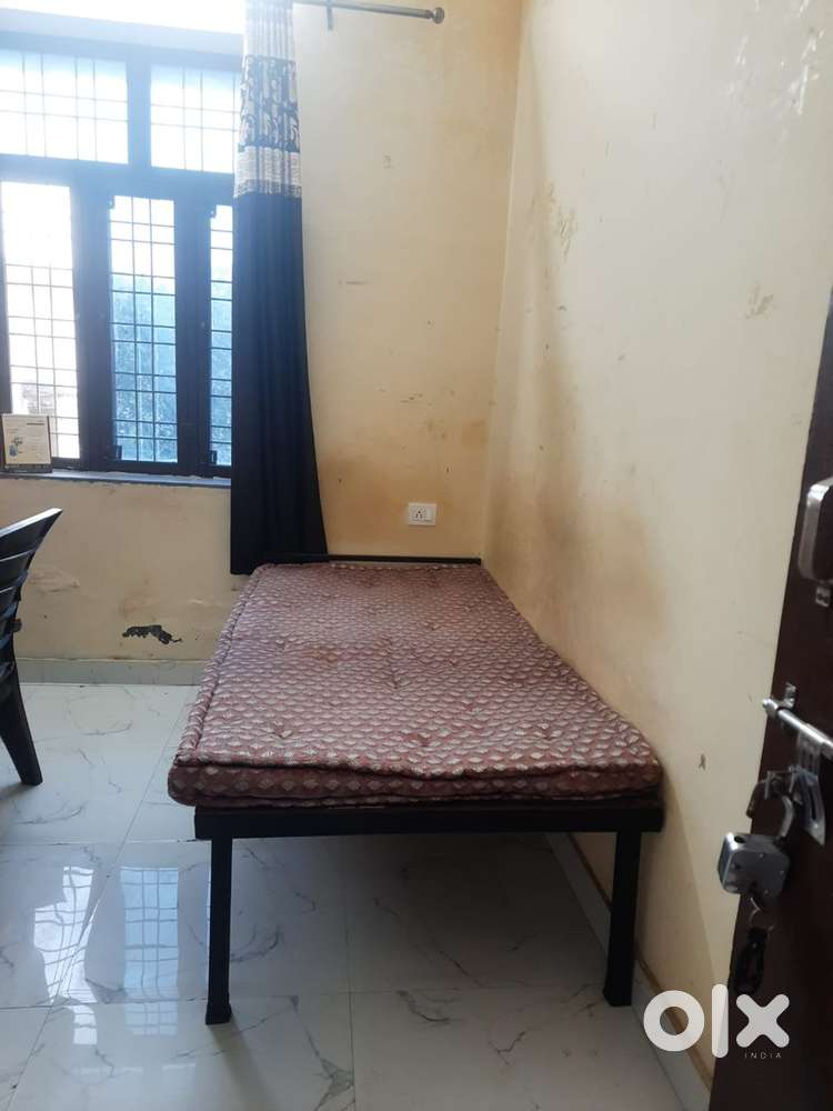 Rooms available for boys and girls