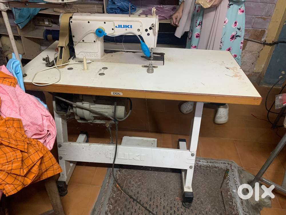 Tailoring machine