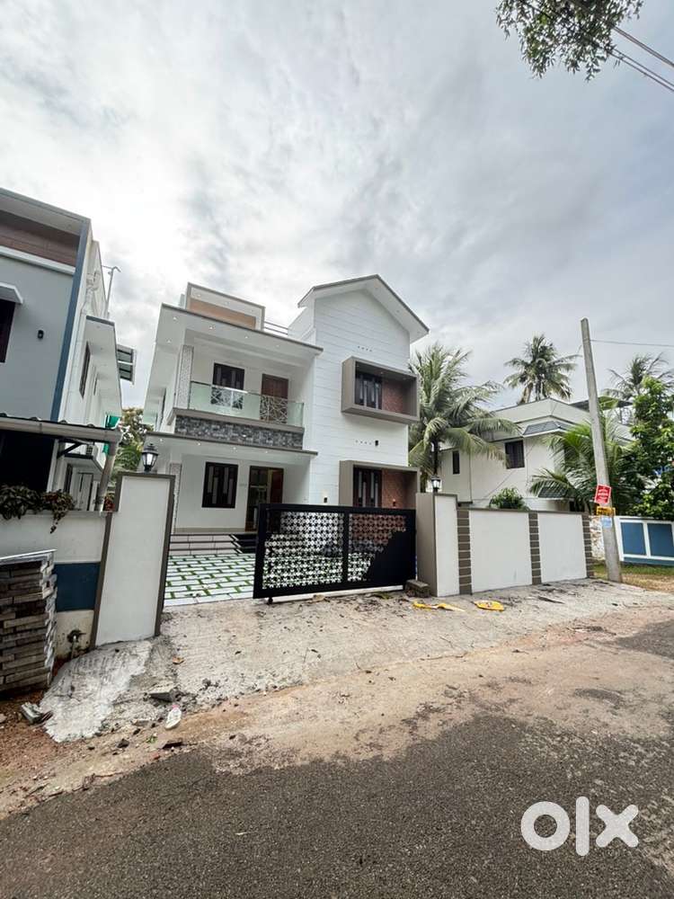 New house for sale Kazhakuttam