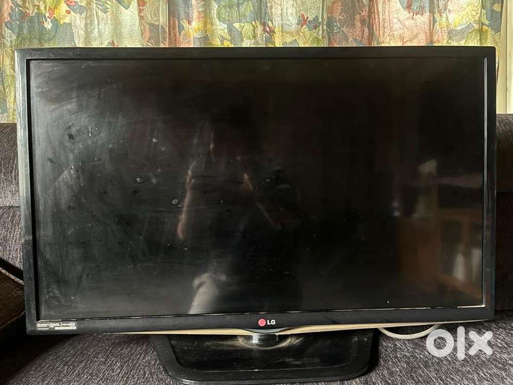 LG 80cm (32inches) HD Smart LED TV. Colour: Black