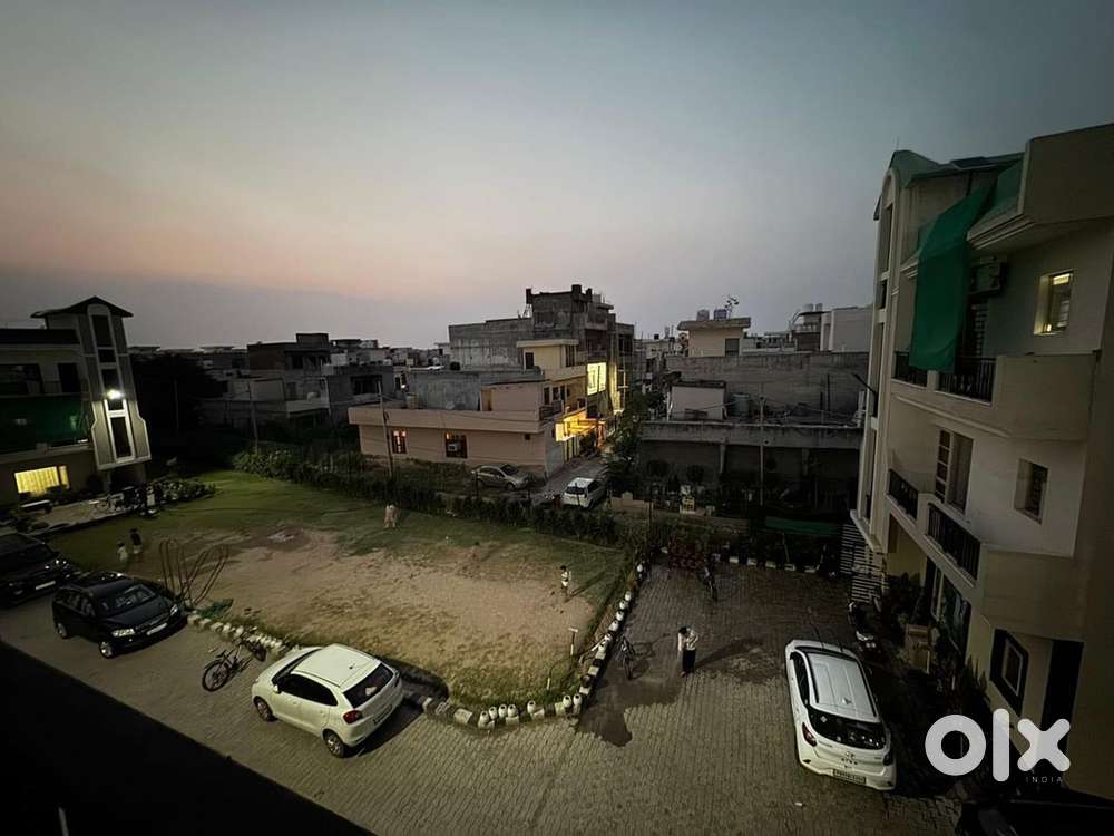 Kharar Chandigarh road   Near GOPAL sweet 20mint dist.chandi