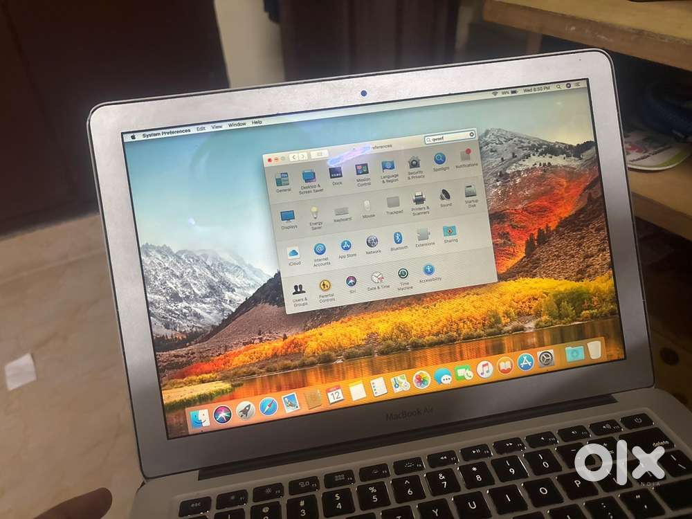 Macbook air late 2012 i5 1.7ghz 4gb ram 200gb hdd