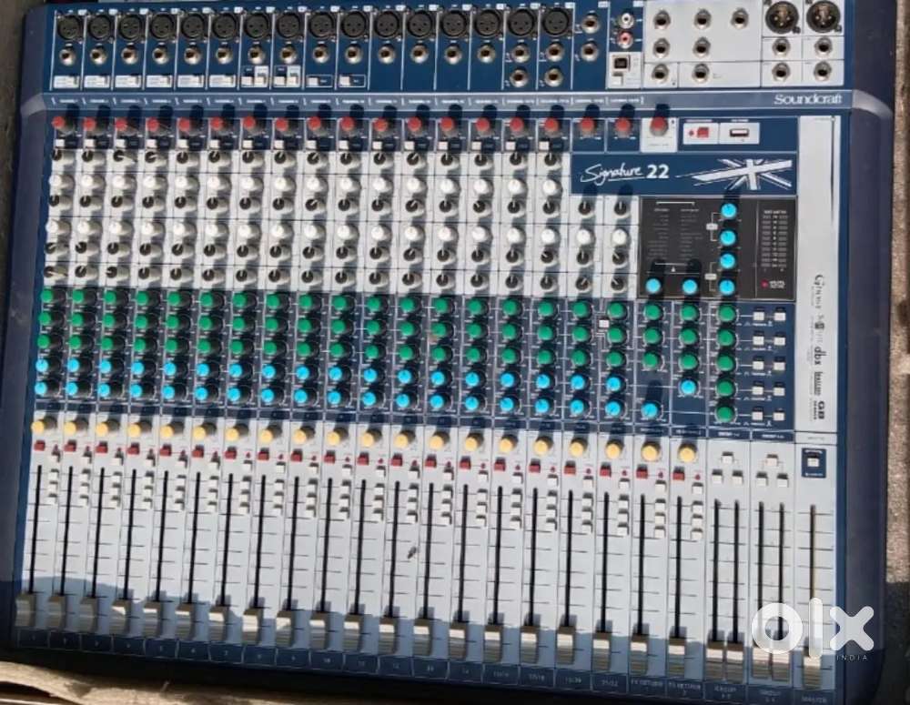 Soundcraft signature 22