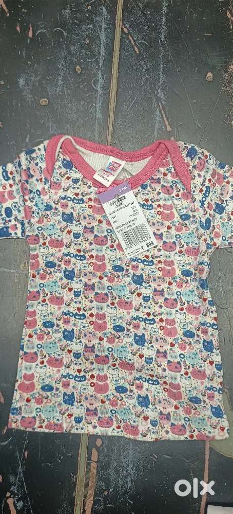 Kids wear lot. 1 to 3 yrs 2000 peices
